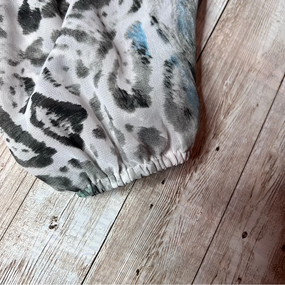 💚Jennifer Lopez top - Picture 4 of 8